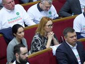 Сгоревшая машина нардепа от "Слуги народа" Диденко официально оформлена на ее брата-чиновника