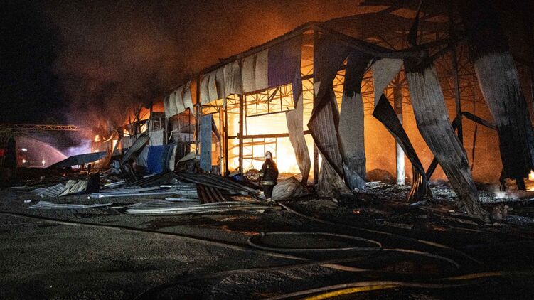 Наслідки удару дрона в Харківській області