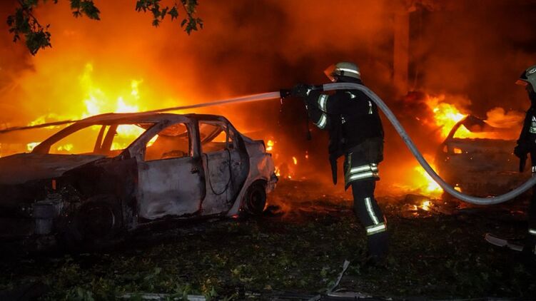 Последствия атаки РФ на Одессу. Фото: ГСЧС 