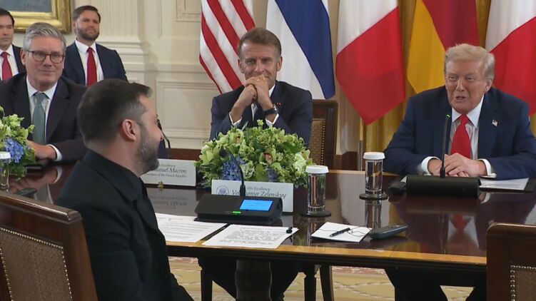 Дональд Трамп на встрече с Владимиром Зеленским и европейскими лидерами. Скриншот видео