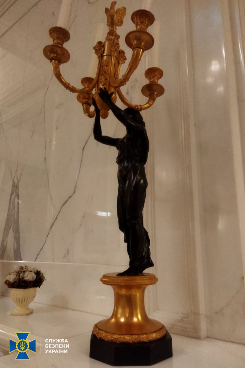 СБУ провела в Киеве 11 обысков у компаний, связанных с женой Виктора Медведчука Оксаной Марченко