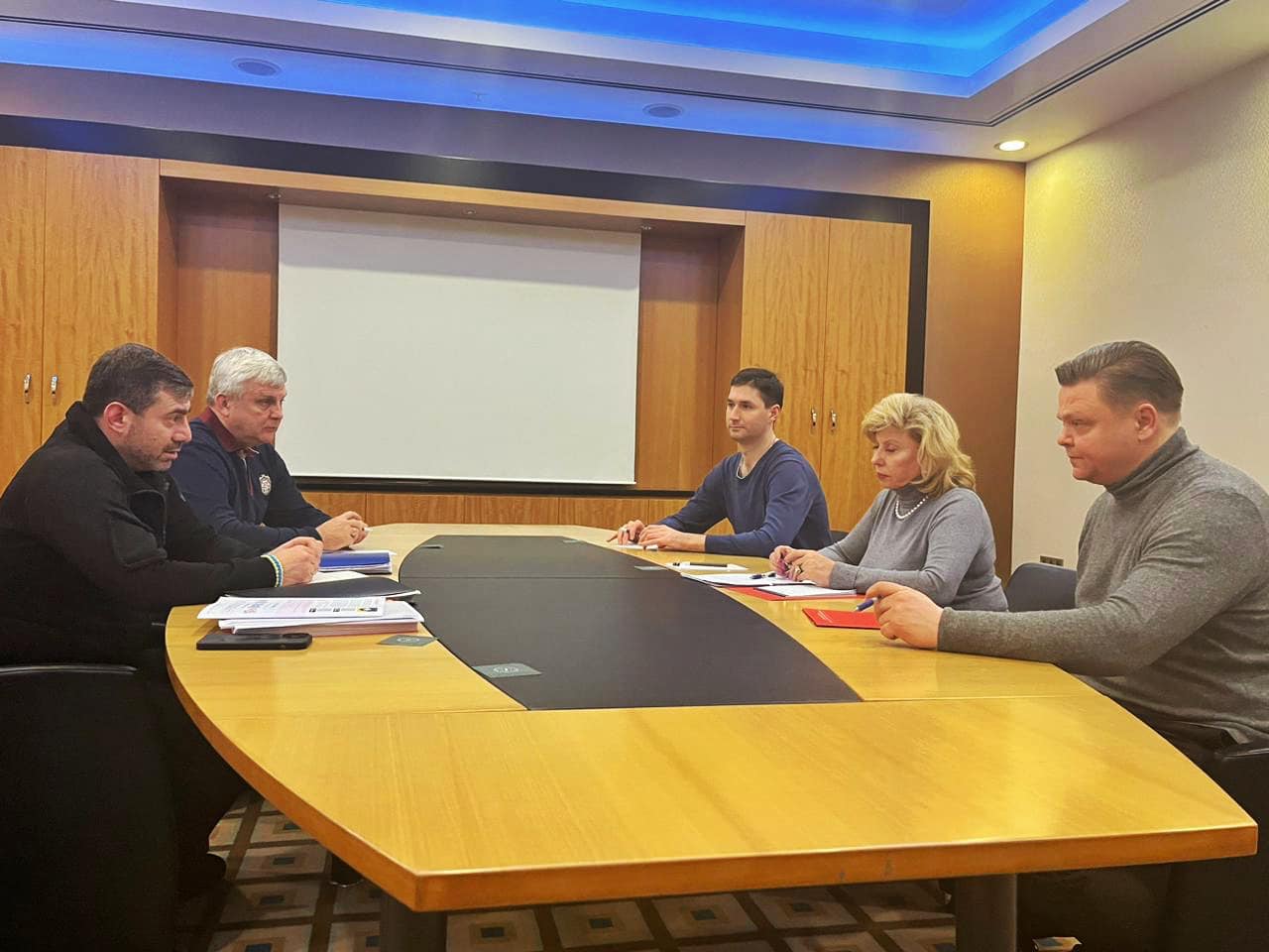 Омбудсмены Украины и России встретились в Турции 