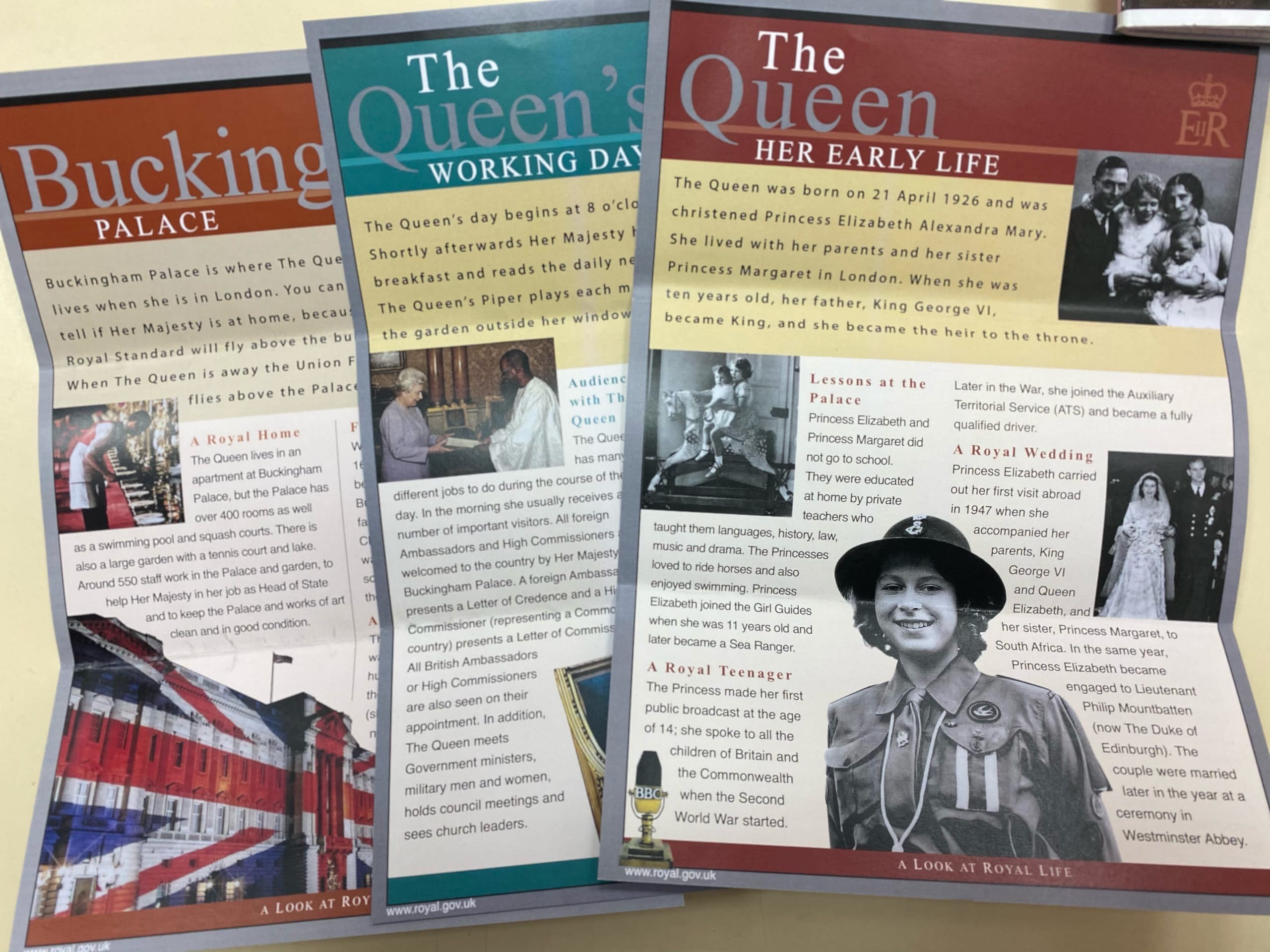 Буклеты из письма королевы