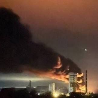 В Луганске взрыв и пожар