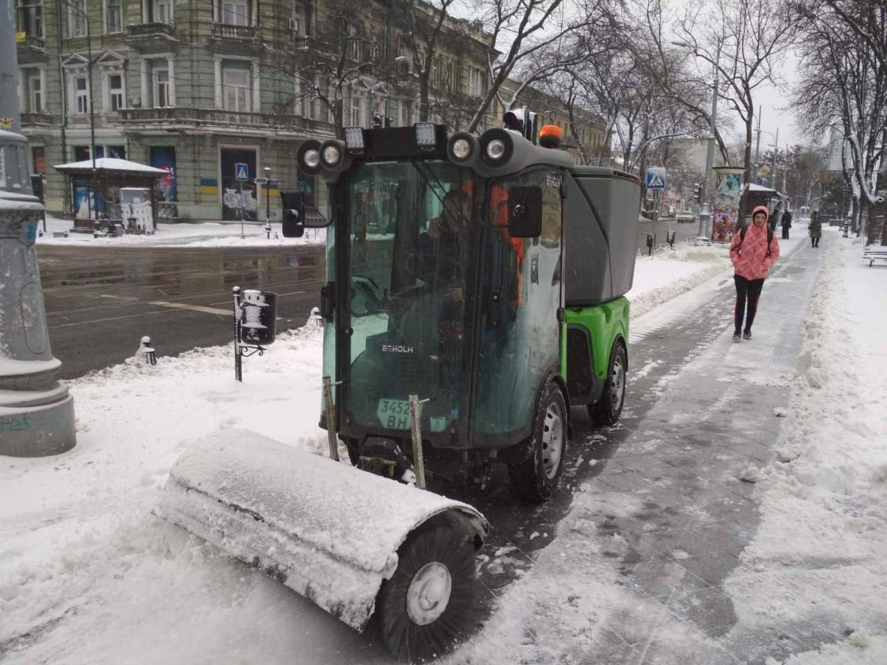 Одесу засипало снігом