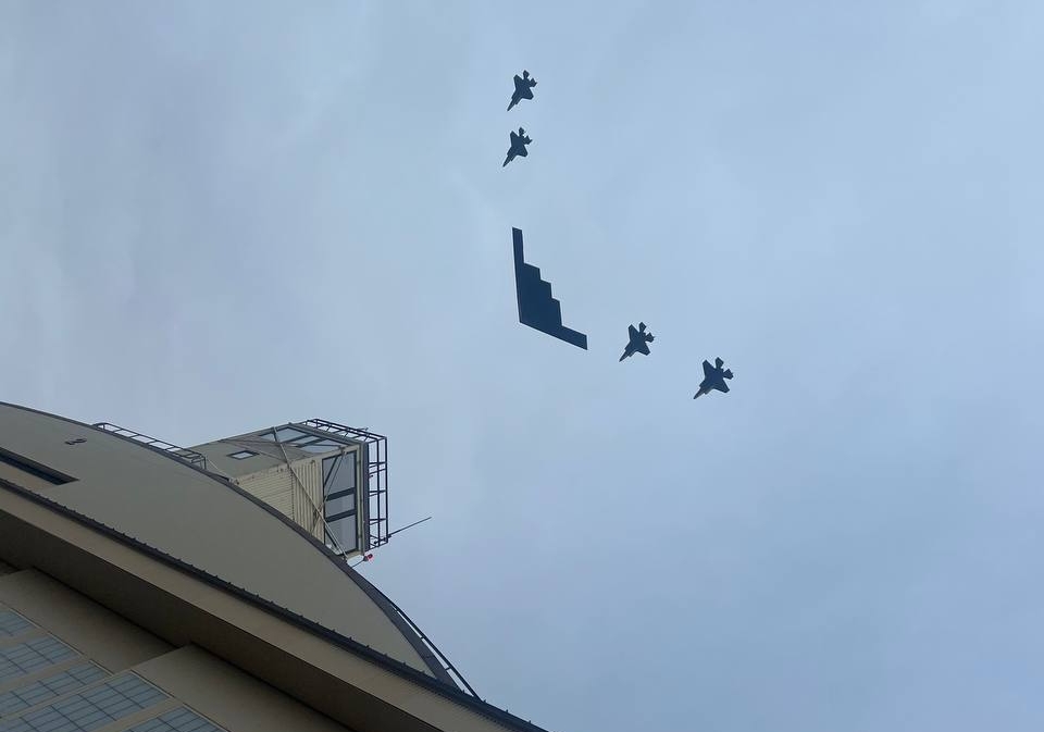 Фото літаків, піднятих на честь зустрічі Трампа із Путіним. Джерело - Телеграм